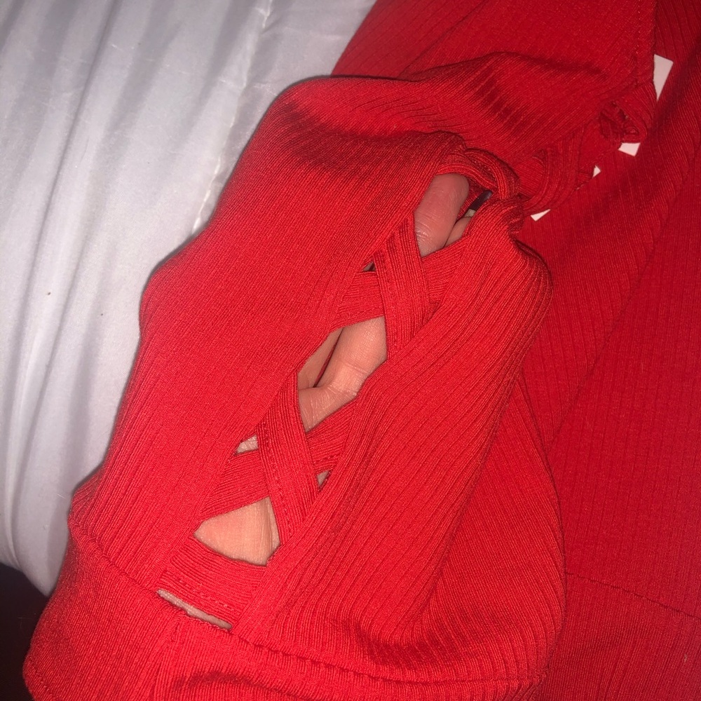 Red one piece - Picture 4 of 4